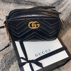 AUTHENTIC Gucci GG Marmont matelassé mini bag
